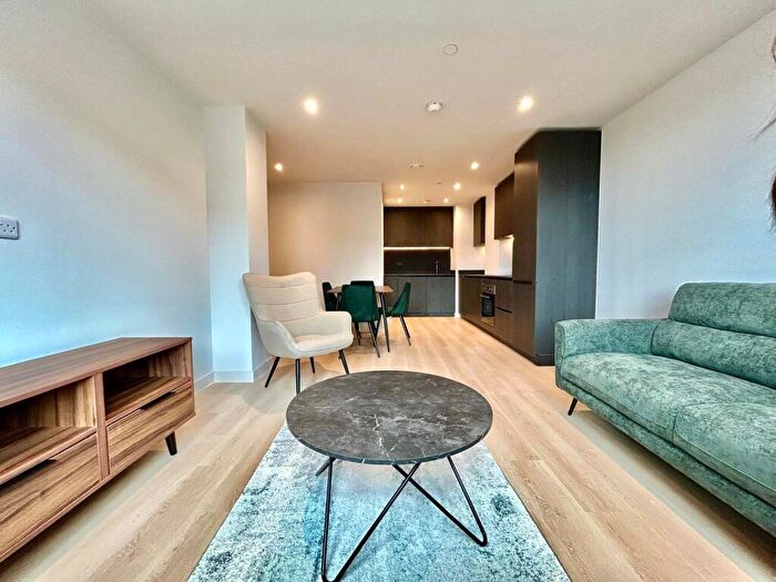 2 Bedroom Apartment To Rent In Dutton Street, Manchester, M3