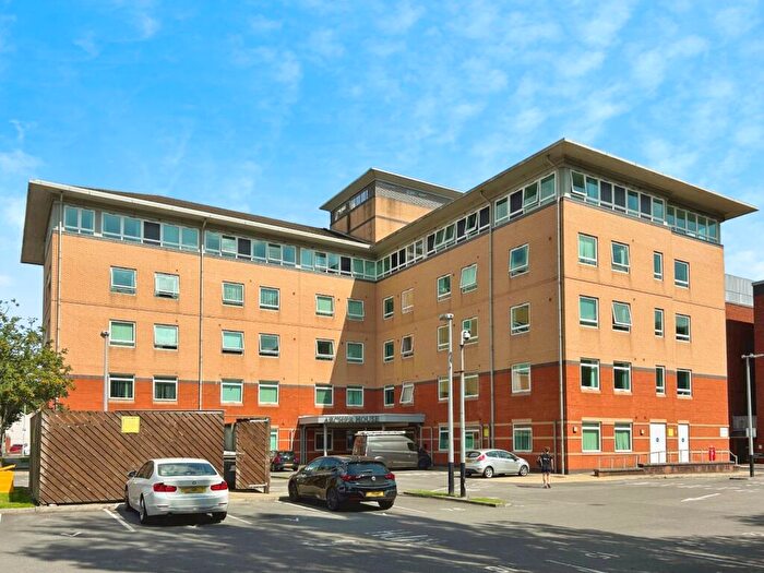1 Bedroom Flat To Rent In John Street, Stockport, Greater Manchester, SK1