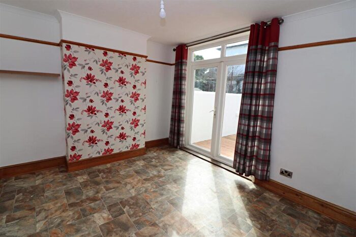 3 Bedroom End Of Terrace House For Sale In Broadfield Road, Barnstaple, EX32