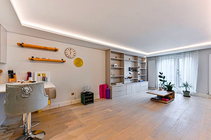 2 Bedroom Flat For Sale In Admiral Walk, Maida Vale, London, W9