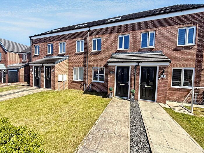 3 Bedroom Town House For Sale In Manby Court, Cramlington, NE23