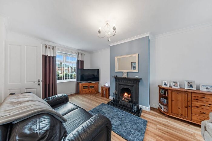 2 Bedroom Semi-Detached House For Sale In Manchester Road, Woolston, WA1