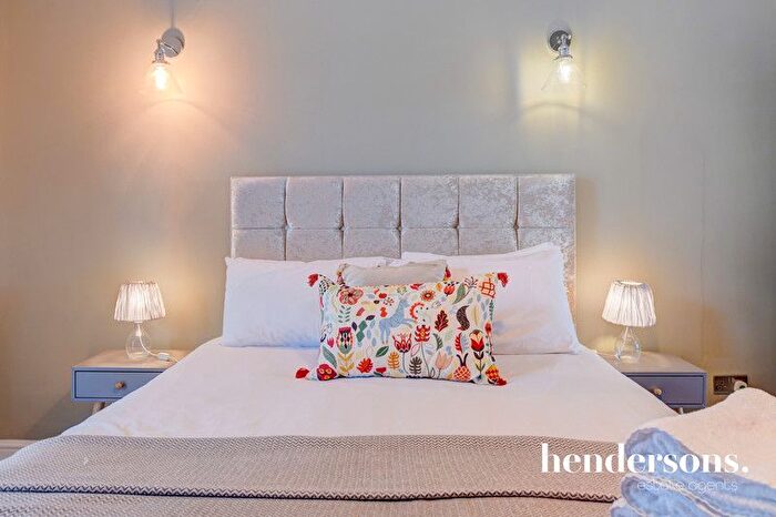 6 Bedroom Town House For Sale In Mulgrave Place, Whitby, YO21