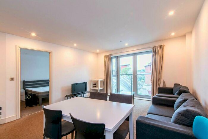 2 Bedroom Apartment To Rent In North West, Nottingham, NG1