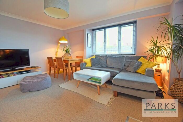 2 Bedroom Apartment To Rent In Holland Road, Hove, BN3