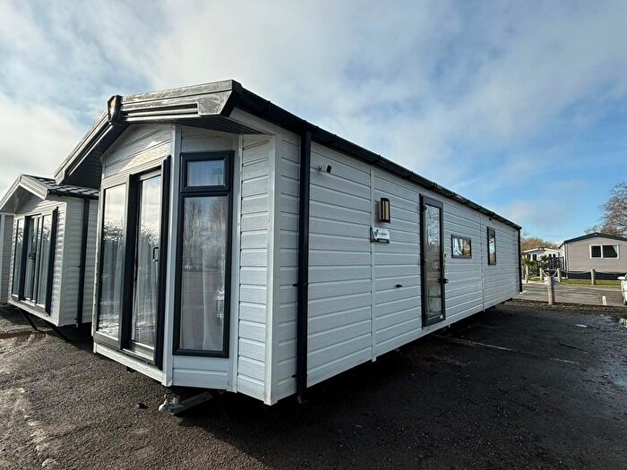 2 Bedroom Park Home For Sale In Vicarage Lane, Long Sutton, Spalding, PE12