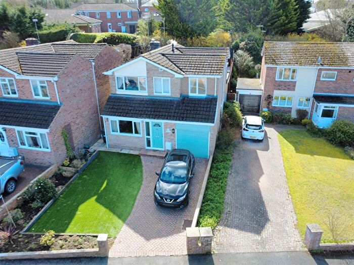 4 Bedroom Property For Sale In Abbey Close, Newbury, RG14