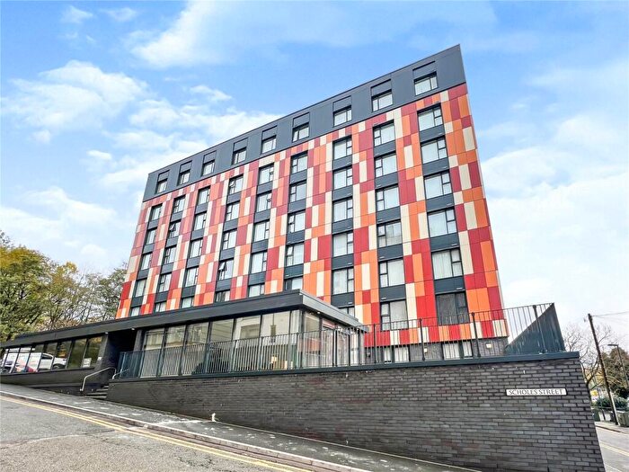 1 Bedroom Flat To Rent In Cardinal Court, Scholes Street, Oldham, OL1