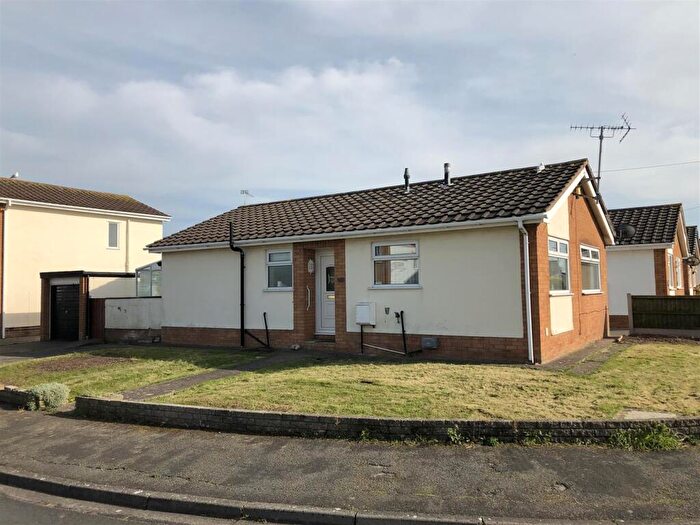 2 Bedroom Bungalow To Rent In Laburnum Drive, Rhyl, Denbighshire, LL18