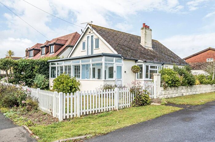 4 Bedroom Chalet For Sale In Elmer Road, Elmer, PO22