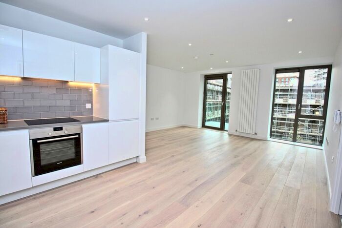 1 Bedroom Flat To Rent In Royal Wharf, Docklands, London, E16