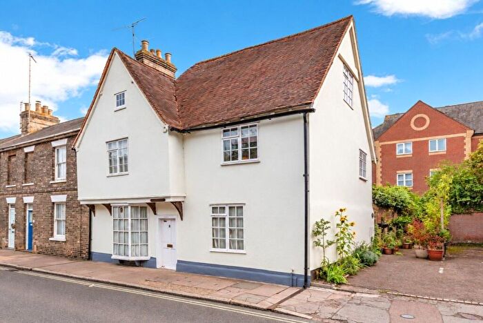 4 Bedroom Town House For Sale In Bury St. Edmunds, Suffolk, IP33