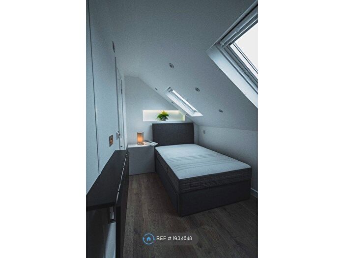 1 Bedroom Semi-Detached House To Rent In St Olave's Walk, London, SW16