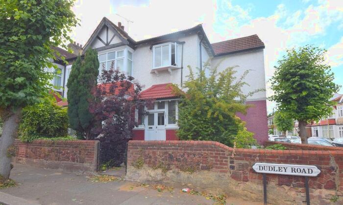2 Bedroom Flat To Rent In Dudley Road, Finchley, N3