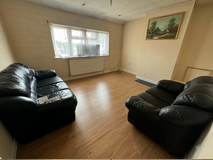 1 Bedroom Flat To Rent In Stanley Avenue, Barking, IG11