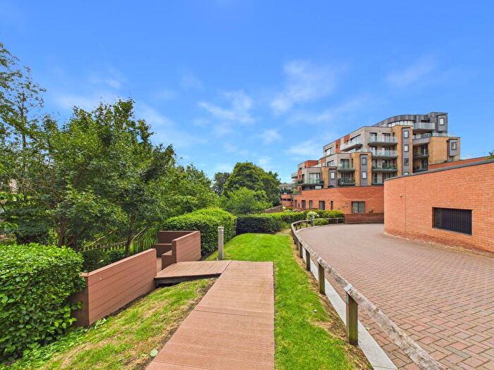1 Bedroom Flat For Sale In Berkeley Avenue, Reading, RG1