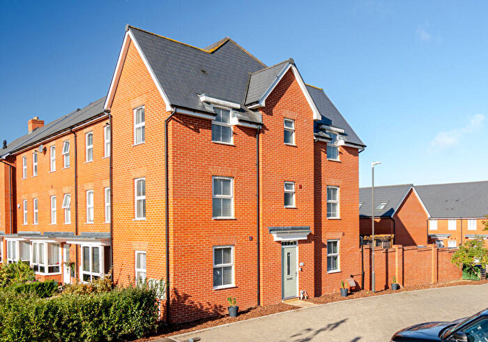 4 Bedroom End Of Terrace House For Sale In Signal Path, Broughton, Buckinghamshire, HP22