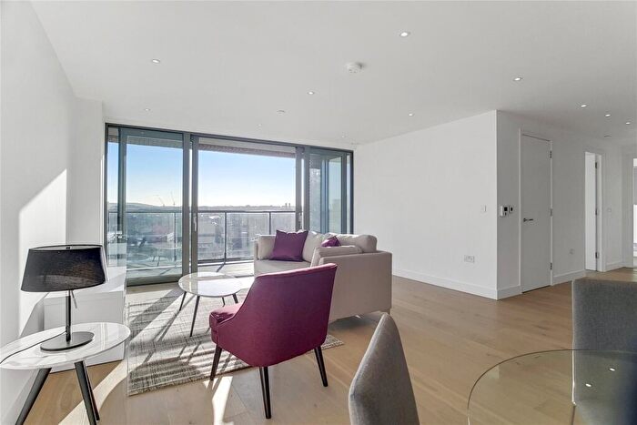 2 Bedroom Flat To Rent In Heritage Tower, East Ferry Road, E14