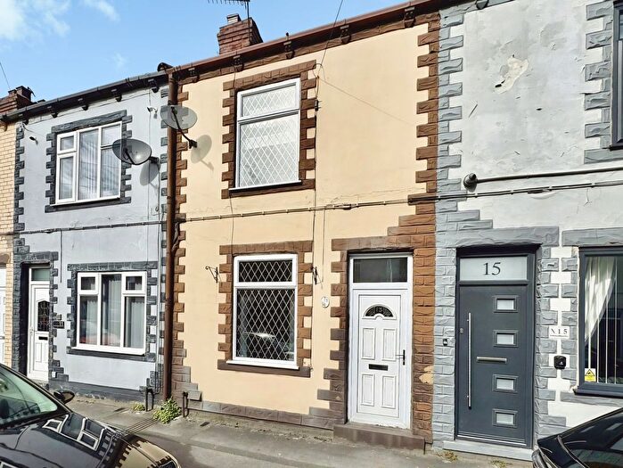 2 Bedroom Terraced House For Sale In Dickinson Terrace, Pontefract, WF7