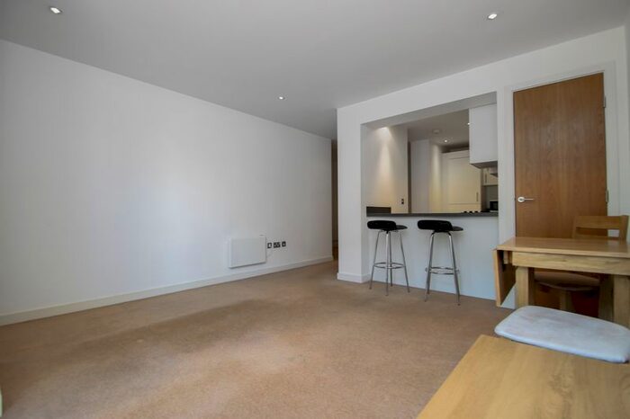 2 Bedroom Flat To Rent In Armstrong House, High Street, Uxbridge, UB8