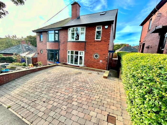 3 Bedroom Property To Rent In Hollythorpe Road, Sheffield, S8