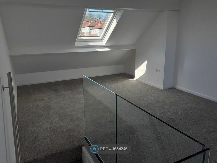 3 Bedroom Terraced House To Rent In Cross Lane, Sheffield, S10