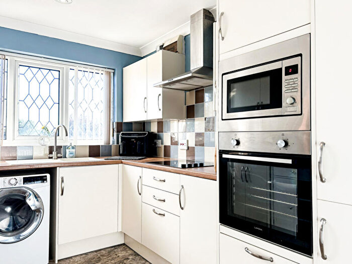 2 Bedroom Detached Bungalow For Sale In Bottesford, DN16