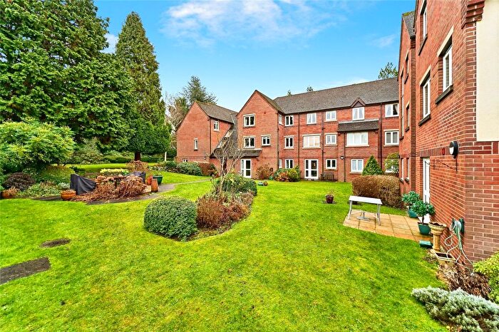 2 Bedroom Flat For Sale In Pendene Court, Wolverhampton, WV4