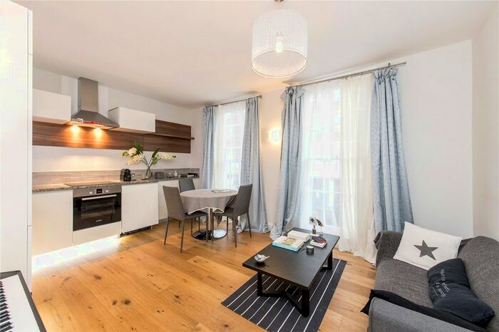 2 Bedroom Flat To Rent In Brendon Street, London, W1H