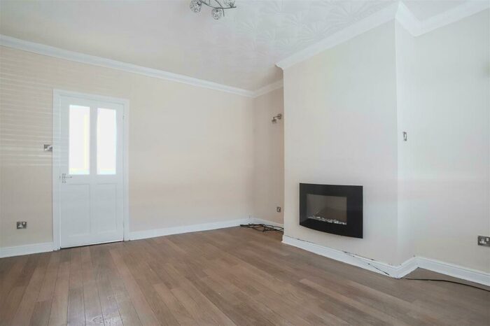 2 Bedroom Semi-Detached House To Rent In Albert Royds Street, Rochdale, OL16