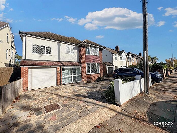 4 Bedroom Detached House To Rent In Swakeleys Road, Ickenham, UB10