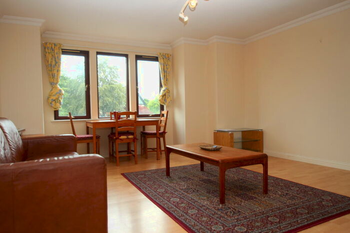 2 Bedroom Flat To Rent In Smiddy View, Cambusbarron, FK7