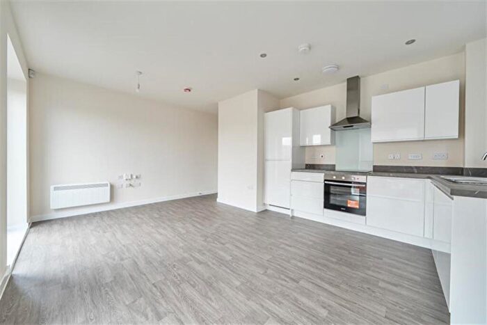 2 Bedroom Flat To Rent In Bedroom Property In Pingle Wharf Approach, Leicester, LE3