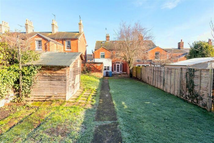 2 Bedroom Property To Rent In Gallows Hill, Hadleigh, Ipswich, IP7