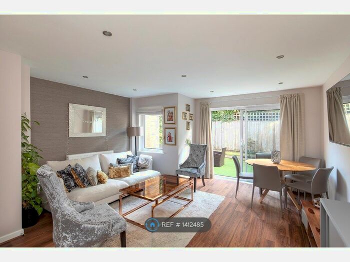 3 Bedroom End Of Terrace House To Rent In Holmes Close, London, SE22