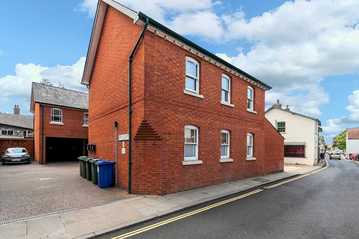 2 Bedroom Flat To Rent In Lower King Street, Royston SG8