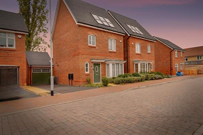 4 Bedroom House To Rent In Charles Wayte Drive, Crewe, CW1