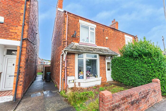 2 Bedroom Semi-Detached House For Sale In Chesterfield Road North, Mansfield, NG19