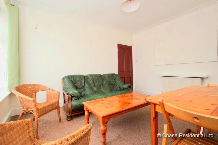 2 Bedroom Flat To Rent In Welldon Crescent, Harrow HA1