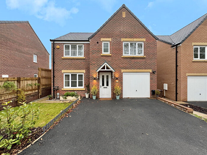 5 Bedroom Detached House To Rent In Averill Grove, Micklefield, LS25