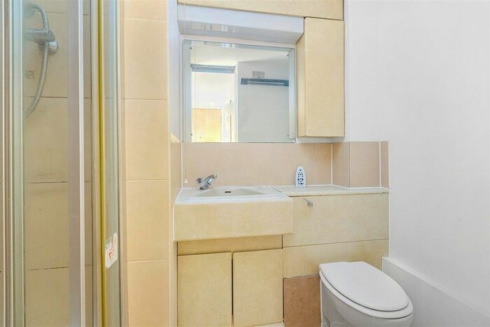 Studio To Rent In Palmerston Road, London, SW19