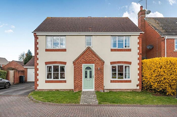 4 Bedroom Detached House For Sale In Hatch Road, Upper Stratton, Swindon, SN3