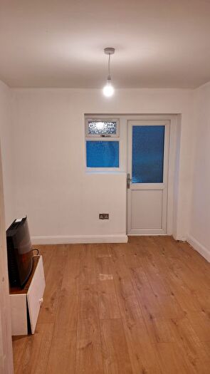 1 Bedroom Flat To Rent In Wannock Gardens, Ilford, IG6