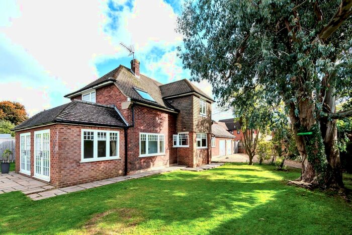 4 Bedroom Detached House To Rent In Goodacres Lane, Lacey Green, HP27