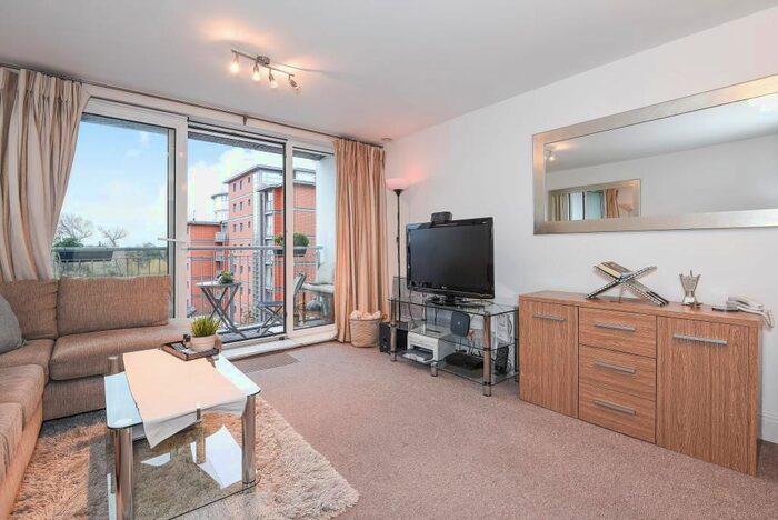 1 Bedroom Flat To Rent In Brentford, London, TW8