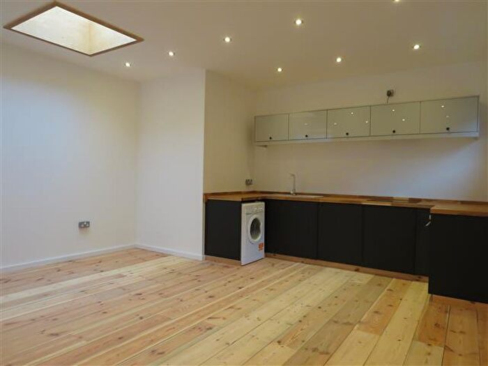 2 Bedroom Flat To Rent In Hall Quay, Great Yarmouth, NR30
