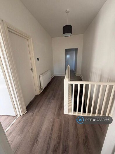 2 Bedroom Flat To Rent In Evelina Road, London, SE15