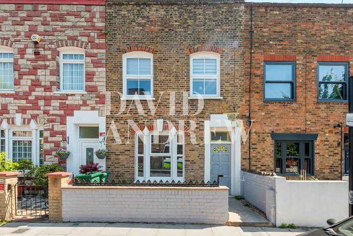 5 Bedroom Terraced House To Rent In Playford Road, London, N4