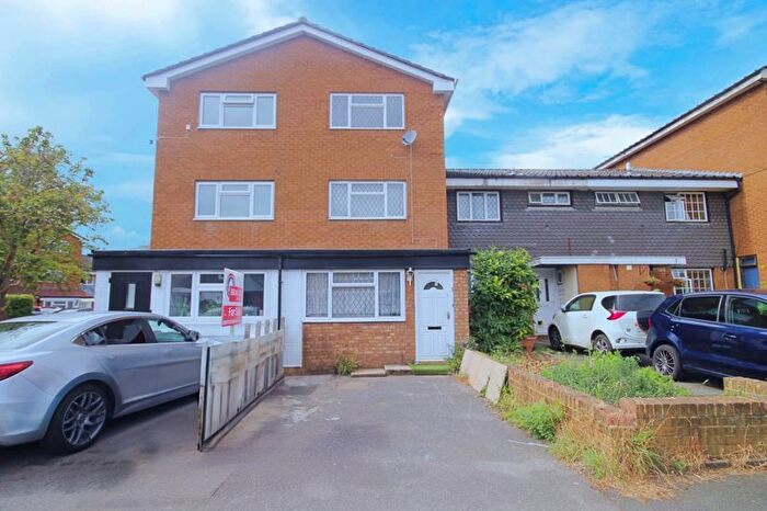 3 Bedroom Terraced House For Sale In Bannister Close, Greenford, UB6