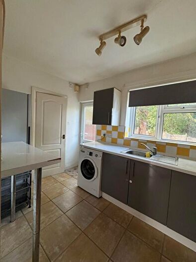 2 Bedroom End Of Terrace House To Rent In Blandford Road, Quinton, Birmingham, B32